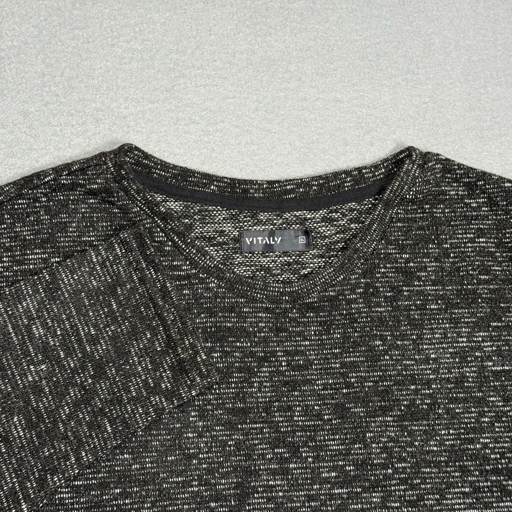 Vitaly Men's XL Charcoal Heather Long Sleeve Crewneck Knit SweatShirt Curved Hem